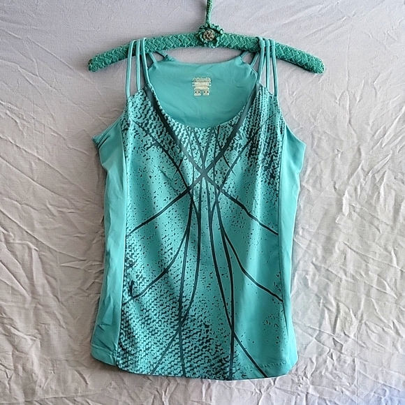 ❤️FREE with Purchase Columbia Sports Tank - Picture 1 of 4